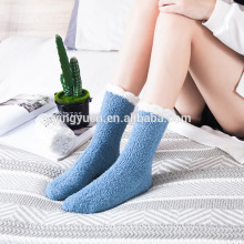 2019 Hot Sale Home-based Korallen Samt Schlaf warme Frauen Fuzzy Socken